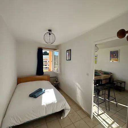 T2 Equipe, 300m Apartment *